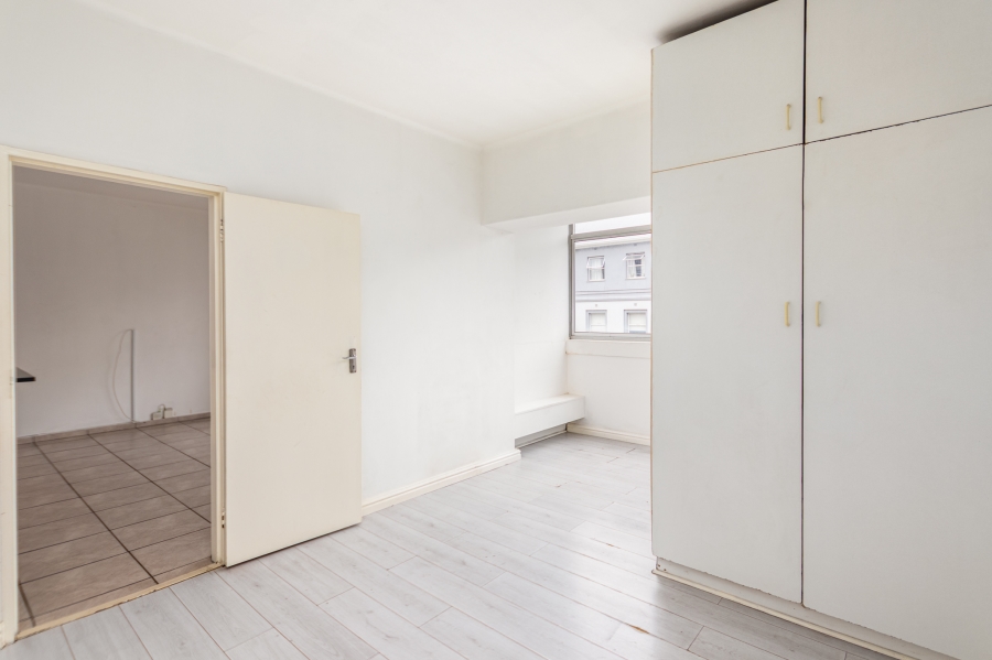 2 Bedroom Property for Sale in Zonnebloem Western Cape